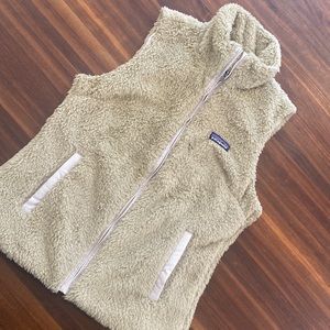 Patagonia teddy fleece vest size medium